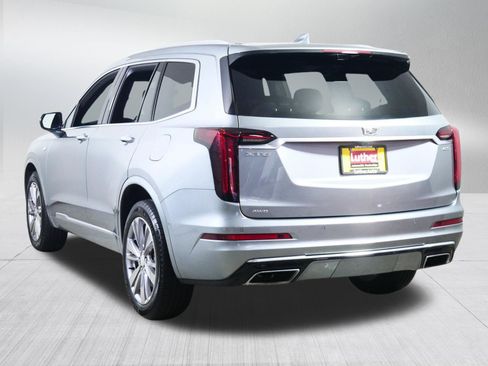 Used 2023 Cadillac XT6 Premium Luxury w/ Technology Package AWD/4WD image 5