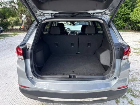 Used 2024 Chevrolet Equinox LT FWD image 7
