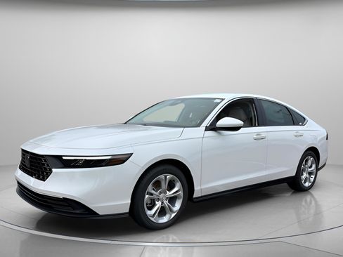 New 2025 Honda Accord LX image 2