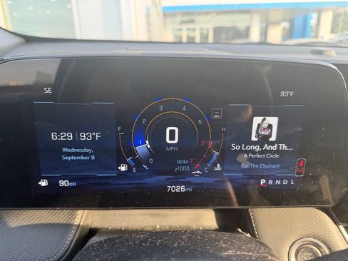 Used 2025 Chevrolet Equinox LT w/ Safety and Technology Package FWD image 9