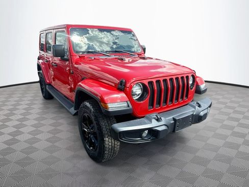 Used 2022 Jeep Wrangler Unlimited Sahara AWD/4WD image 4
