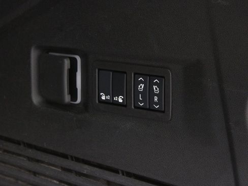 Used 2025 Chevrolet Tahoe RST image 42