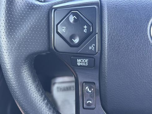 Used 2020 Toyota 4Runner TRD Off-Road Premium w/ Moonroof Package AWD/4WD image 29