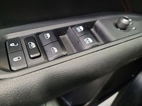 Used 2025 Jeep Compass Trailhawk AWD/4WD image 27