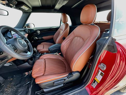 Used 2024 MINI Cooper S w/ Signature Upholstery Package FWD image 21