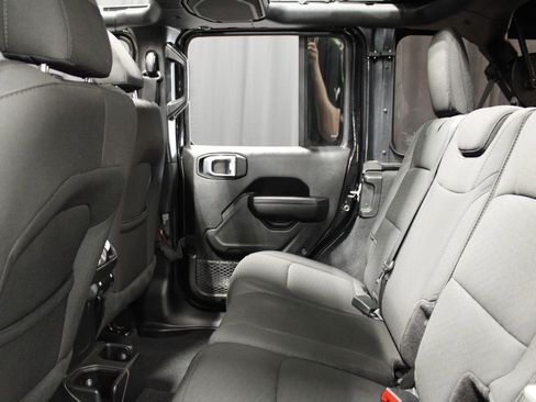 Used 2022 Jeep Wrangler Unlimited Sport AWD/4WD image 38