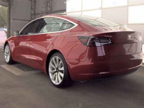 Used 2018 Tesla Model 3 Long Range AWD/4WD image 2