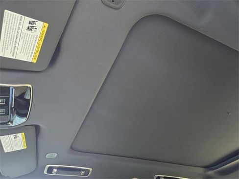 New 2025 Land Rover Range Rover Sport Dynamic SE image 17