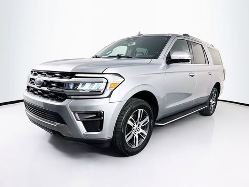 Used 2023 Ford Expedition Max Limited image 3