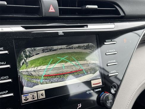 Used 2020 Toyota Camry XLE w/ Sunroof Package FWD image 24