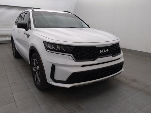 Used 2022 Kia Sorento S FWD image 13