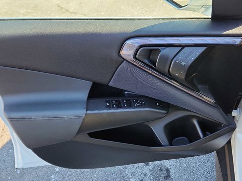 Used 2025 BMW X3 xDrive30i w/ Premium Package image 12