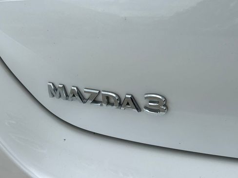 Used 2019 MAZDA MAZDA3 Sedan w/ Preferred Package FWD image 12