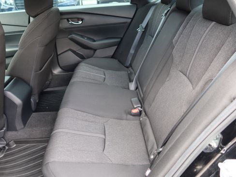 Used 2023 Honda Accord Sport image 15
