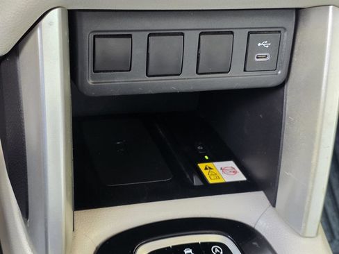 Used 2023 Toyota Corolla Cross LE FWD image 17