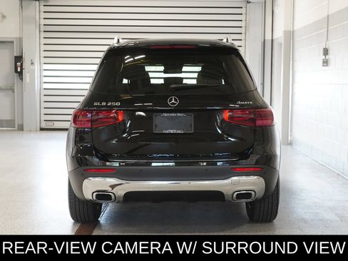 Used 2026 Mercedes-Benz GLB 250 4MATIC image 5