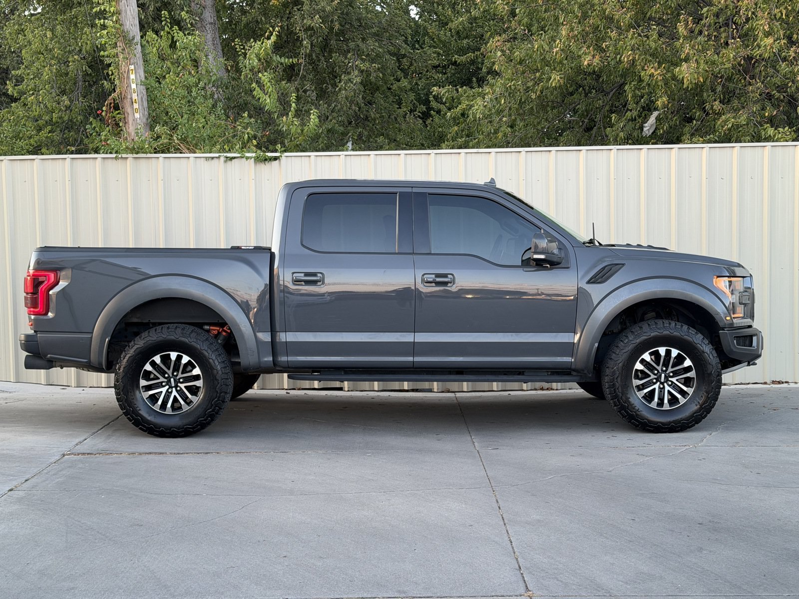 Used 2020 Ford F150 Raptor w/ Equipment Group 802A Luxury AWD/4WD image 4