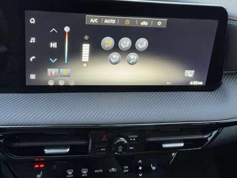 New 2026 Nissan Kicks SR w/ SR Premium Package image 7