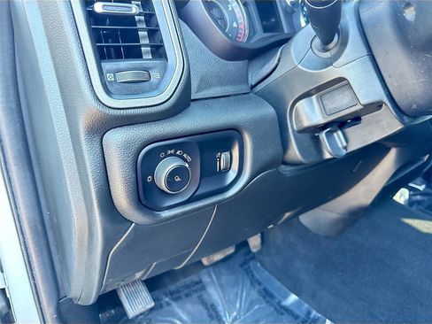 Used 2024 RAM 2500 Tradesman w/ Chrome Appearance Group image 10