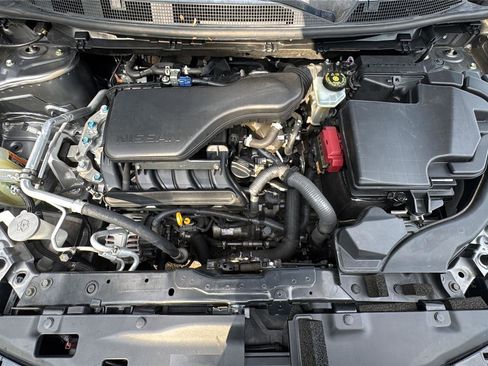 Used 2019 Nissan Rogue Sport S image 9