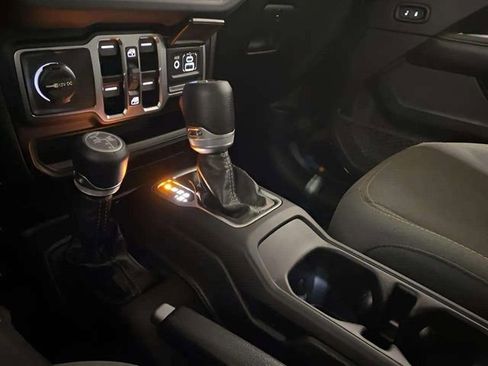 Used 2025 Jeep Wrangler Unlimited Sahara w/ Safety Group AWD/4WD image 51