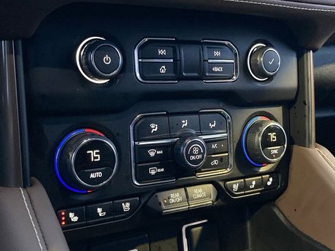 Used 2023 Chevrolet Tahoe High Country image 26