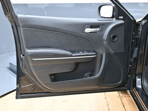 Used 2019 Dodge Charger SXT AWD/4WD image 39