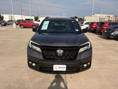 Certified 2019 Honda Passport Touring image 3