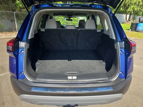 Used 2023 Nissan Rogue SV FWD image 14