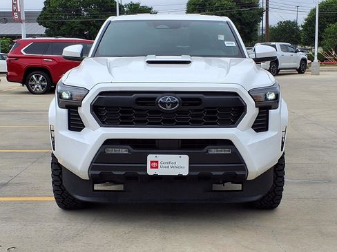 Certified 2025 Toyota Tacoma TRD Sport AWD/4WD image 2