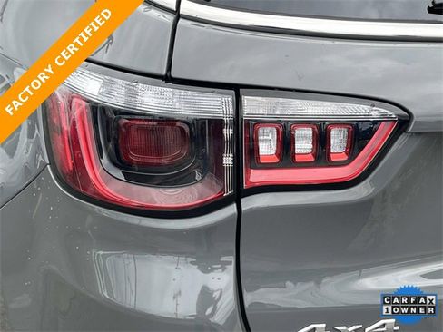 Certified 2022 Jeep Compass Limited image 11