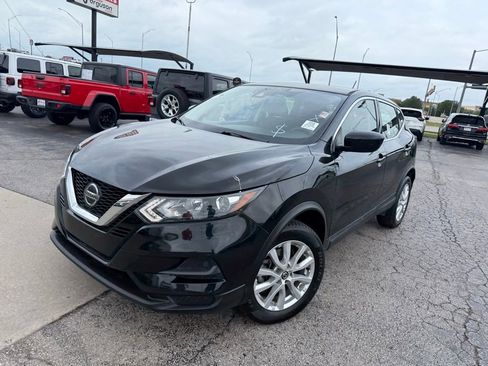Used 2020 Nissan Rogue Sport S w/ Appearance Package image 2