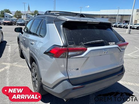 Used 2019 Toyota RAV4 LE w/ All Weather Liner Package AWD/4WD image 13
