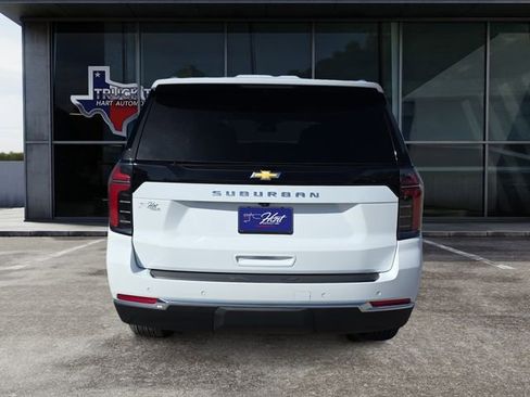 New 2026 Chevrolet Suburban LS AWD/4WD image 4