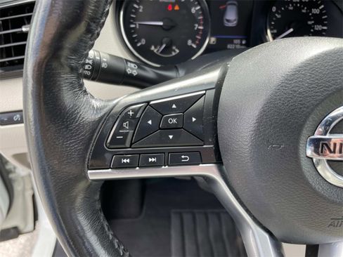 Used 2019 Nissan Rogue Sport SL w/ Premium Package image 16