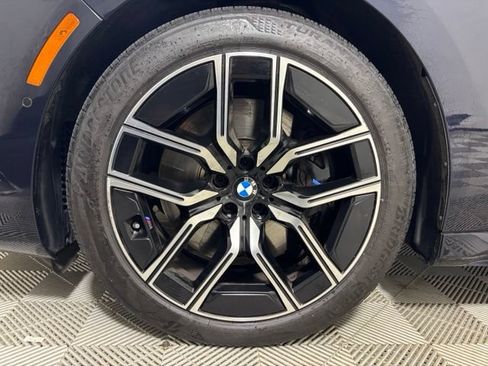 Used 2025 BMW 760i xDrive AWD/4WD image 23