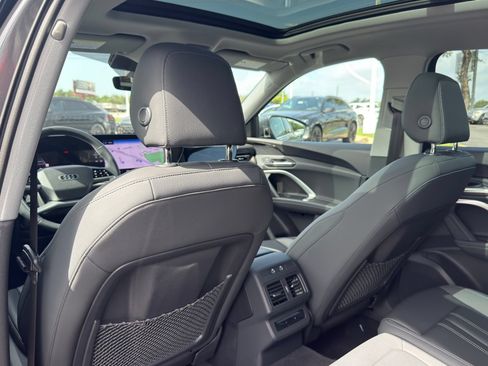 Used 2025 Audi Q5 Premium w/ Convenience Package AWD/4WD image 29