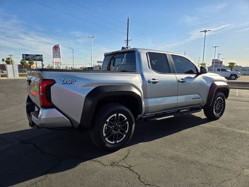 Certified 2025 Toyota Tacoma TRD Sport w/ TRD Sport Upgrade Package image 4