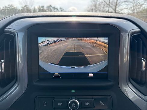 Used 2022 GMC Sierra 2500 Pro w/ Convenience Package image 2