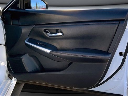 Certified 2025 Nissan Sentra SR image 26