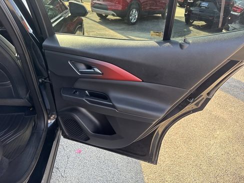 Used 2025 Chevrolet Equinox EV RS image 18