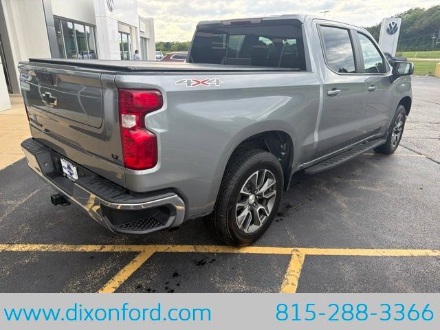 Used 2023 Chevrolet Silverado 1500 LT w/ Leather Package AWD/4WD image 8