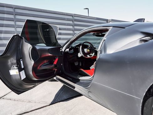 Used 2023 Ferrari SF90 Stradale image 41