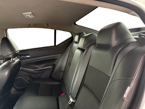 Used 2022 Nissan Altima 2.5 SR w/ Midnight Edition Package image 11