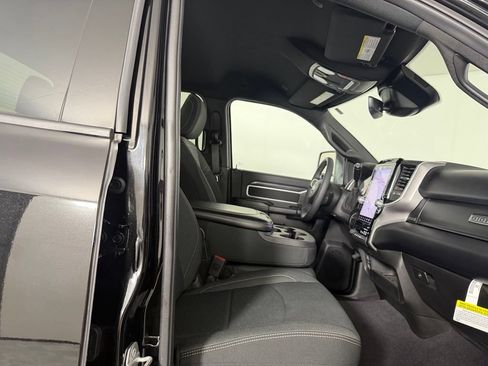 Certified 2025 RAM 2500 Big Horn AWD/4WD image 29