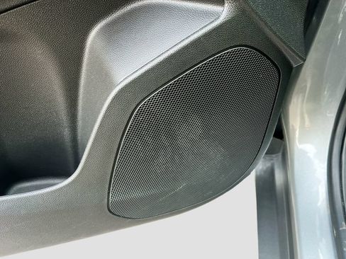 Used 2024 Chevrolet Trax RS FWD image 18