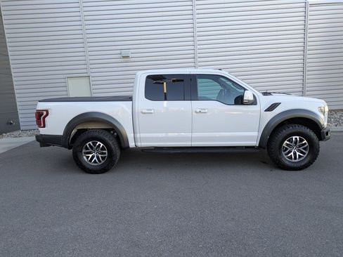 Used 2018 Ford F150 Raptor w/ Equipment Group 802A Luxury image 2