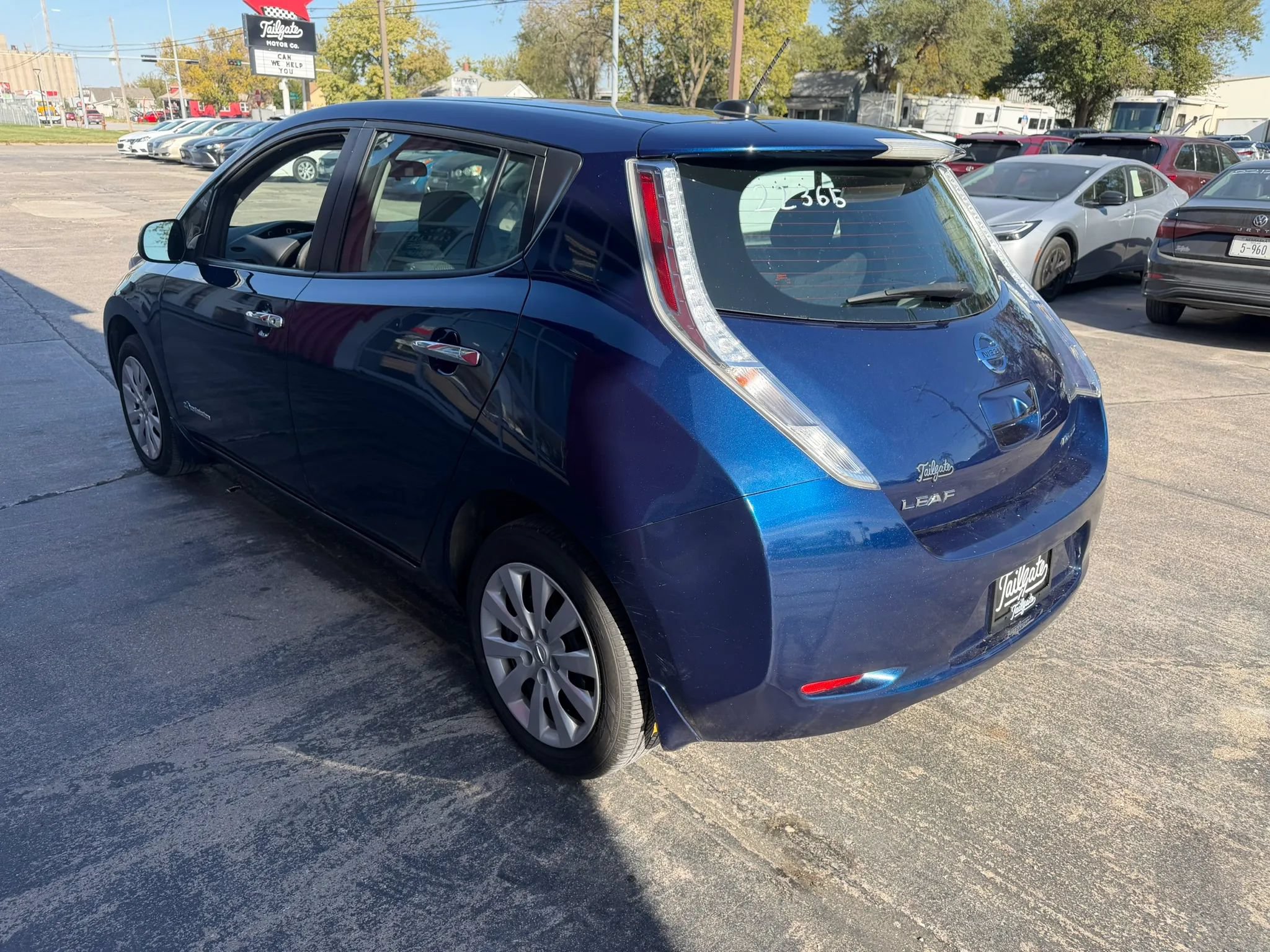 Used 2017 Nissan Leaf S w/ Charge Package FWD image 5