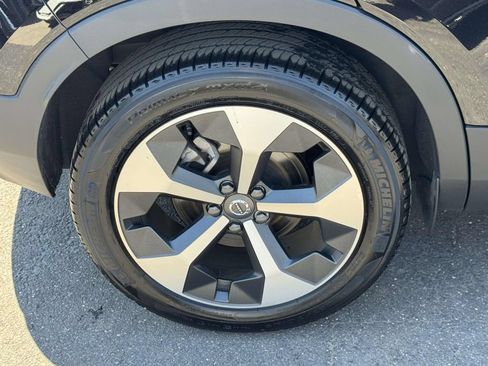 Certified 2026 Volvo XC40 B5 Plus w/ Protection Package Premier AWD/4WD image 7