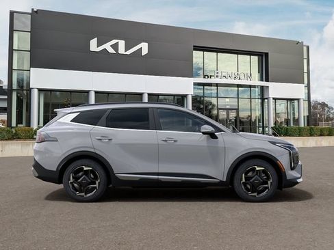 New 2026 Kia Sportage EX FWD image 8